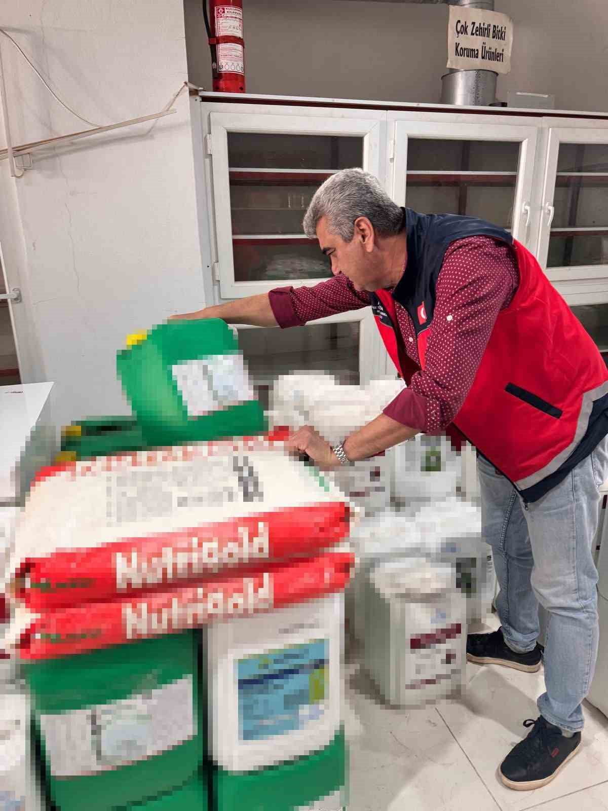ANTALYA’NIN ALANYA İLÇESİNDE İLÇE TARIM VE ORMAN MÜDÜRLÜĞÜ EKİPLERİ, TARIMSAL ÜRETİMDE KULLANILAN...