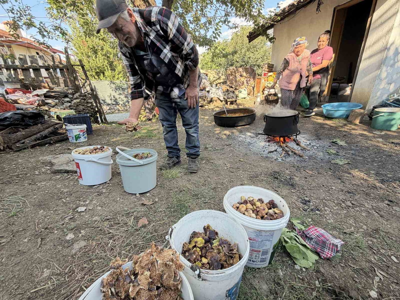 ANTALYA’NIN İBRADI İLÇESİNE BAĞLI ÜRÜNLÜ MAHALLESİ’NDE VATANDAŞLAR, ATALARINDAN MİRAS KALAN...