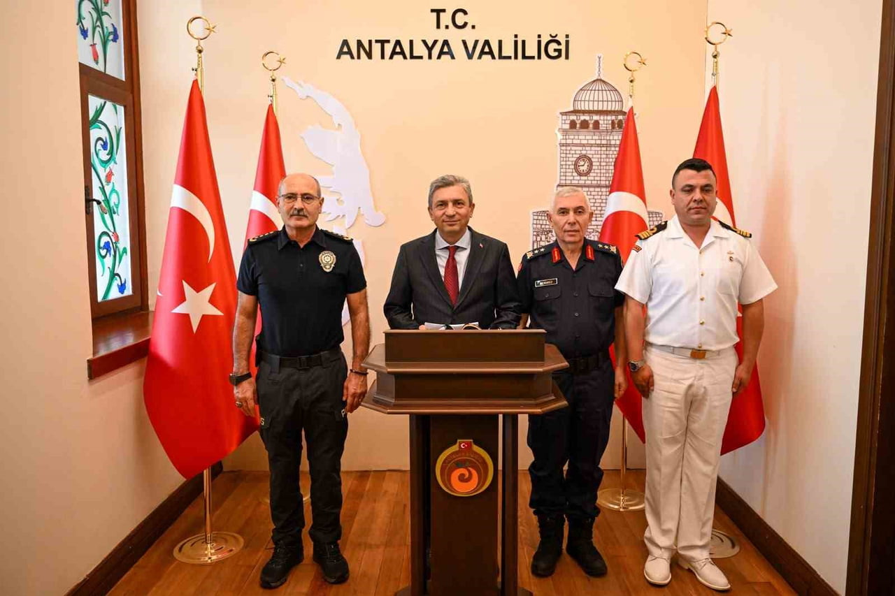 ANTALYA VALİSİ HULUSİ ŞAHİN, ANTALYA'NIN EV SAHİPLİĞİ YAPACAĞI 77. ULUSLARARASI UZAY KONGRESİ (IAC...