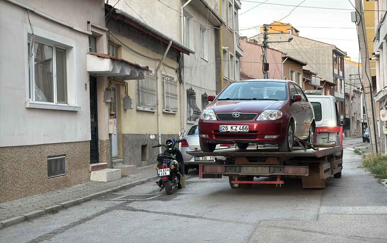 ARAÇ 60 GÜN SÜREYLE TRAFİKTEN MEN EDİLDİ
