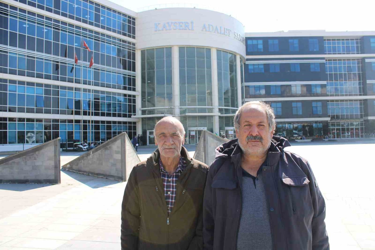 ASIM ATEŞ (SOLDA) VE KADİR İL (SAĞDA), YAKLAŞIK 12 YILDIR SÜREN DAVANIN SONUÇLANMASINI...