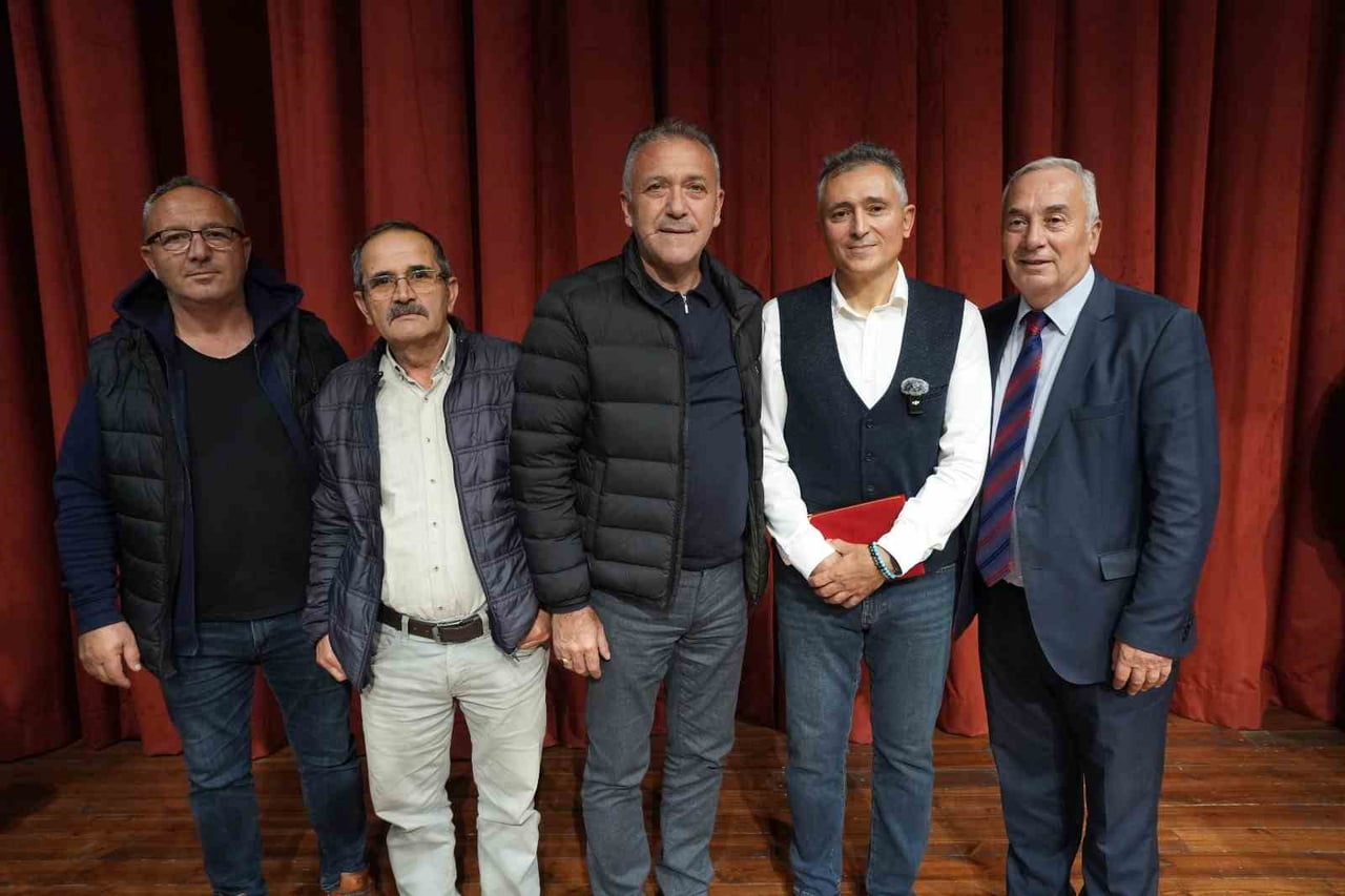 ATAKUM BELEDİYESİ, NECİP FAZIL KISAKÜREK, YAHYA KEMAL BEYATLI, NAZIM HİKMET, CEMAL SAFİ, RIZA...
