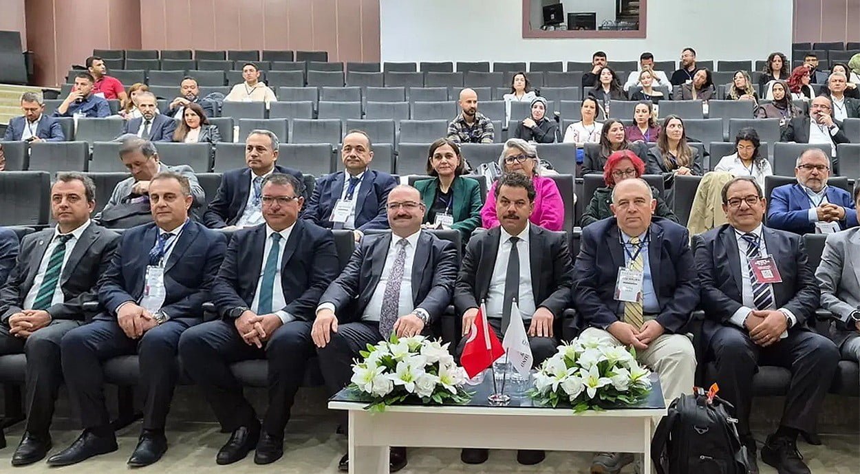 ATATÜRK ÜNİVERSİTESİ REKTÖRÜ PROF. DR. AHMET HACIMÜFTÜOĞLU’NUN DAVETLİ KONUŞMACI OLARAK KATILDIĞI...