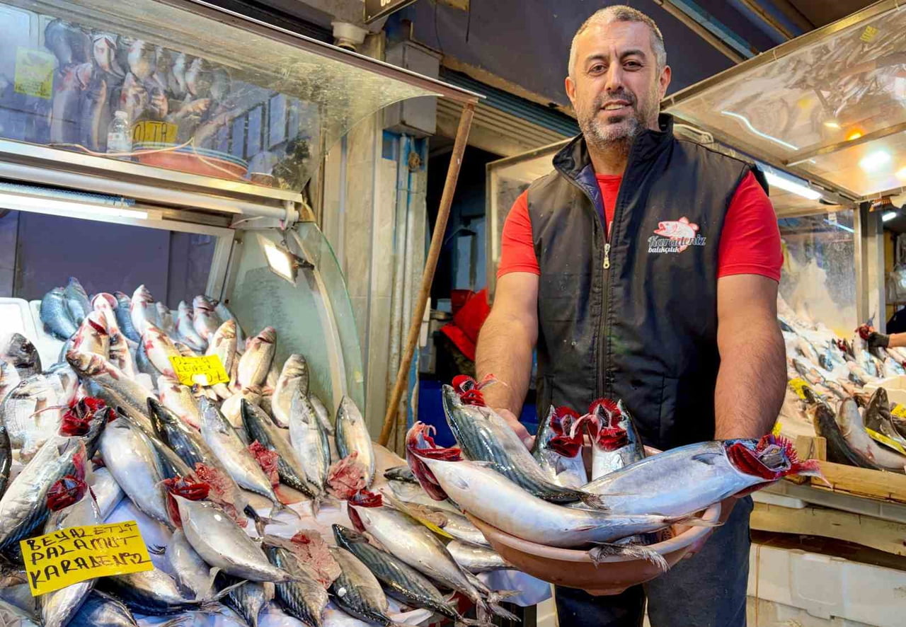 AV SEZONUNUN AÇILMASIYLA BİRLİKTE EGE DENİZİ'NDE YAŞANAN BEREKET İZMİR TEZGAHLARINA YANSIDI....