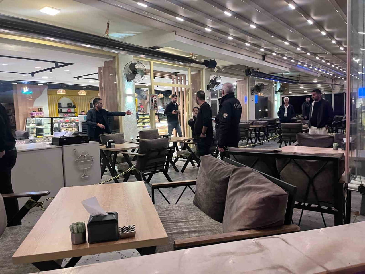 AYDIN'IN EFELER İLÇESİNDE BİR İŞLETMEDE ÇIKAN TARTIŞMA SİLAHLI ÇATIŞMAYA DÖNERKEN, OLAYDA ŞANS...