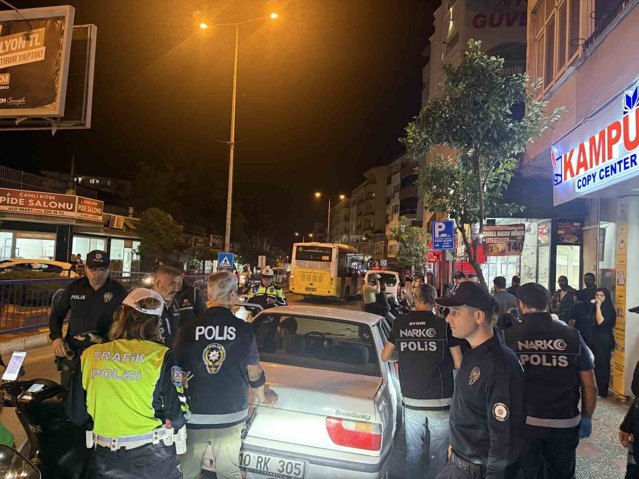 AYDIN'IN EFELER İLÇESİNDE VATANDAŞLARIN HUZUR VE GÜVENLİĞİNİN SAĞLANMASI AMACIYLA 'HUZUR'...