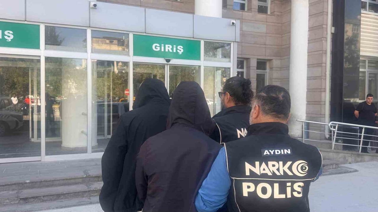 AYDIN'IN KUŞADASI İLÇESİNDE UYUŞTURUCU İLE MÜCADELE KAPSAMINDA GERÇEKLEŞTİRİLEN OPERASYONDA 2...