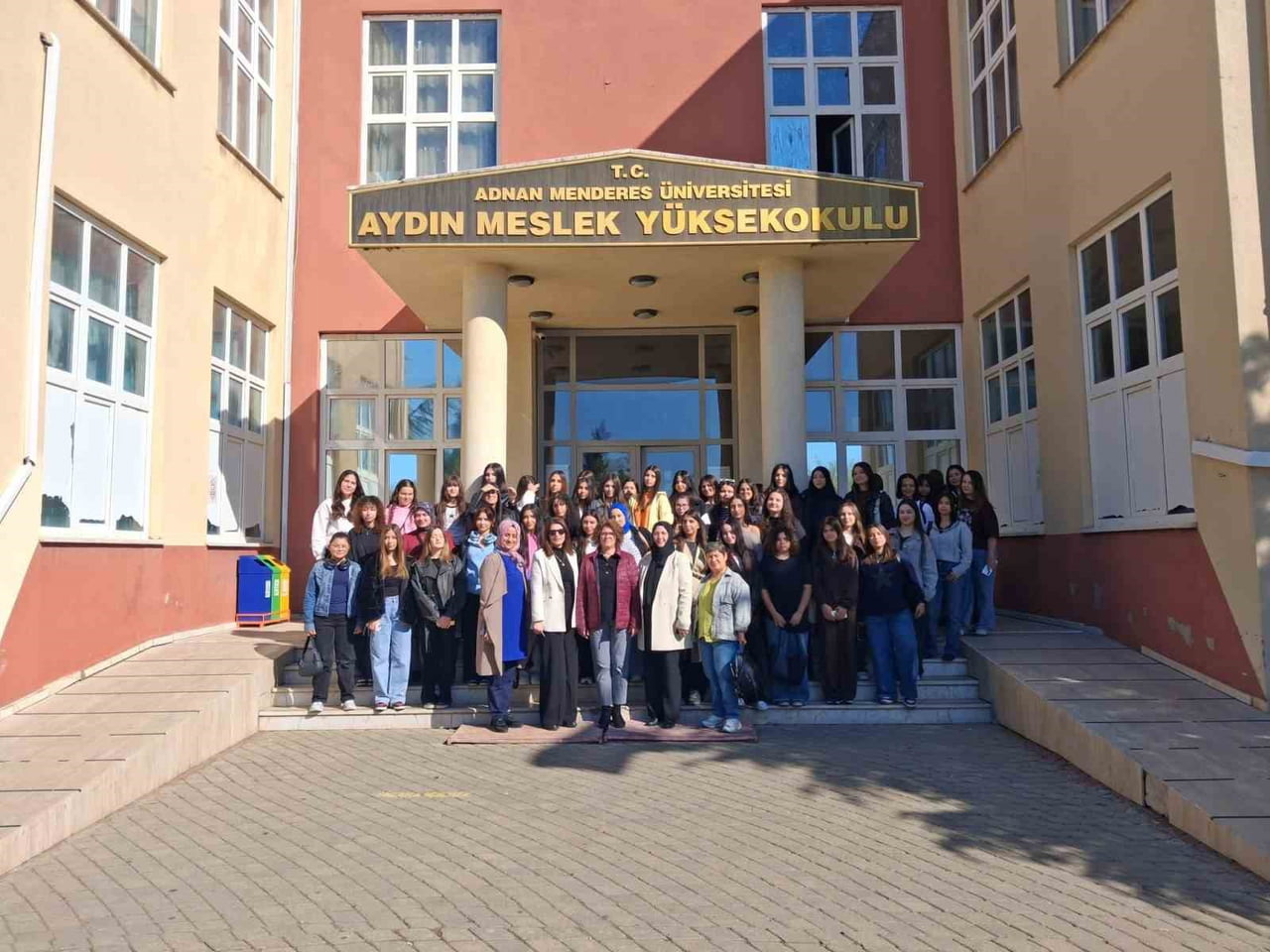 AYDIN ADNAN MENDERES ÜNİVERSİTESİ (ADÜ), ÜNİVERSİTE ADAYI ÖĞRENCİLERİ KAMPÜS YAŞAMI VE EĞİTİM...