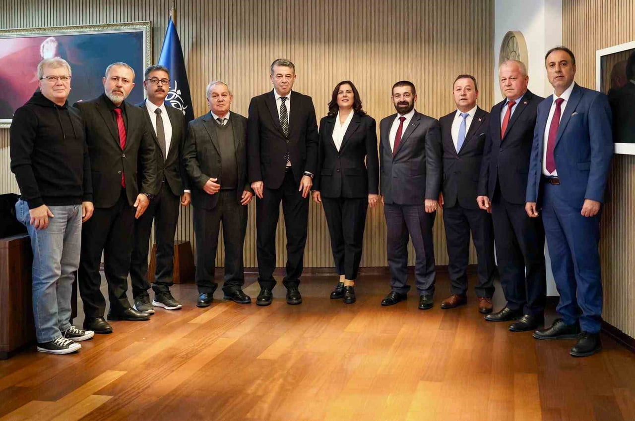 AYDIN BÜYÜKŞEHİR BELEDİYE BAŞKANI ÖZLEM ÇERÇİOĞLU'NA, AYDIN ESNAF VE SANATKARLAR ODALARI BİRLİĞİ...