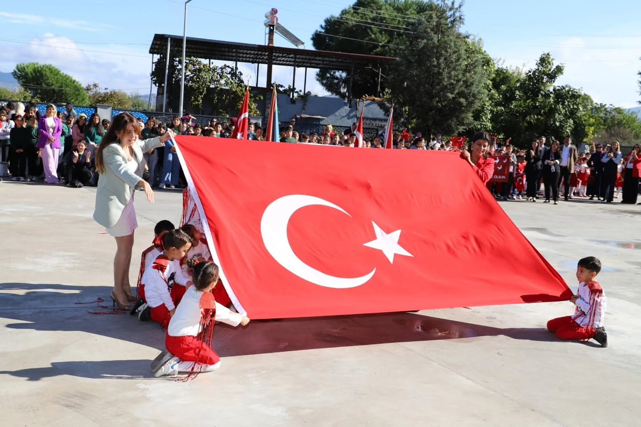 AYDIN’IN KARPUZLU İLÇESİNDE CUMHURİYET’İN 103’ÜNCÜ KURULUŞ YIL DÖNÜMÜ, ÖĞRENCİLERİN GÖSTERİLERİ...