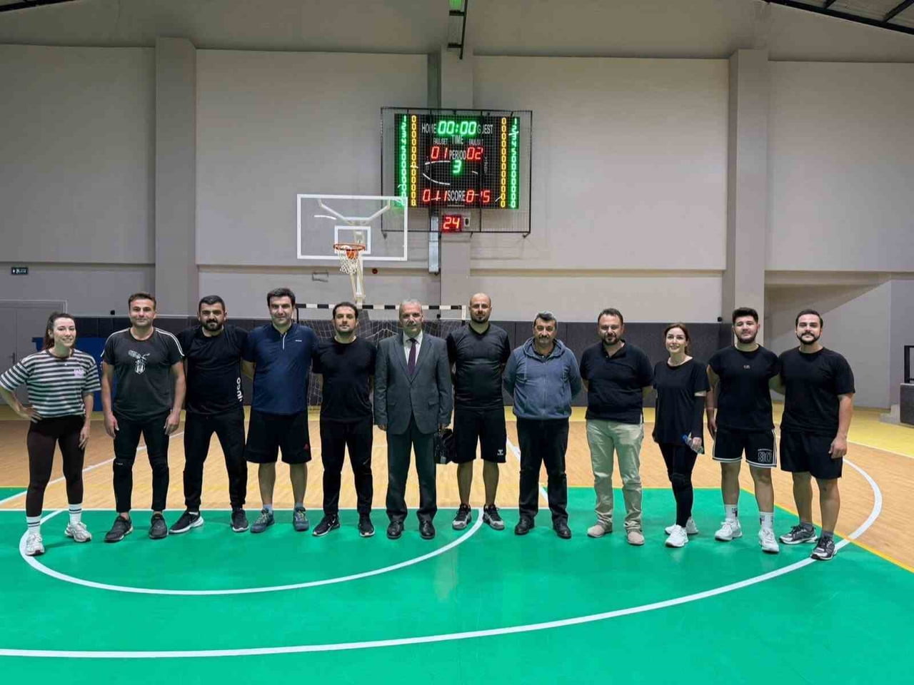 AYDIN’IN KOÇARLI İLÇESİNDE CUMHURİYET BAYRAMI KAPSAMINDA DÜZENLENEN VOLEYBOL TURNUVASINA KATILAN...