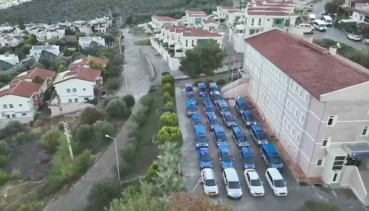 AYDIN’IN KUŞADASI İLÇESİNDE UYUŞTURUCU TİCARETİ YAPAN VE KULLANANLARA YÖNELİK GERÇEKLEŞTİRİLEN...