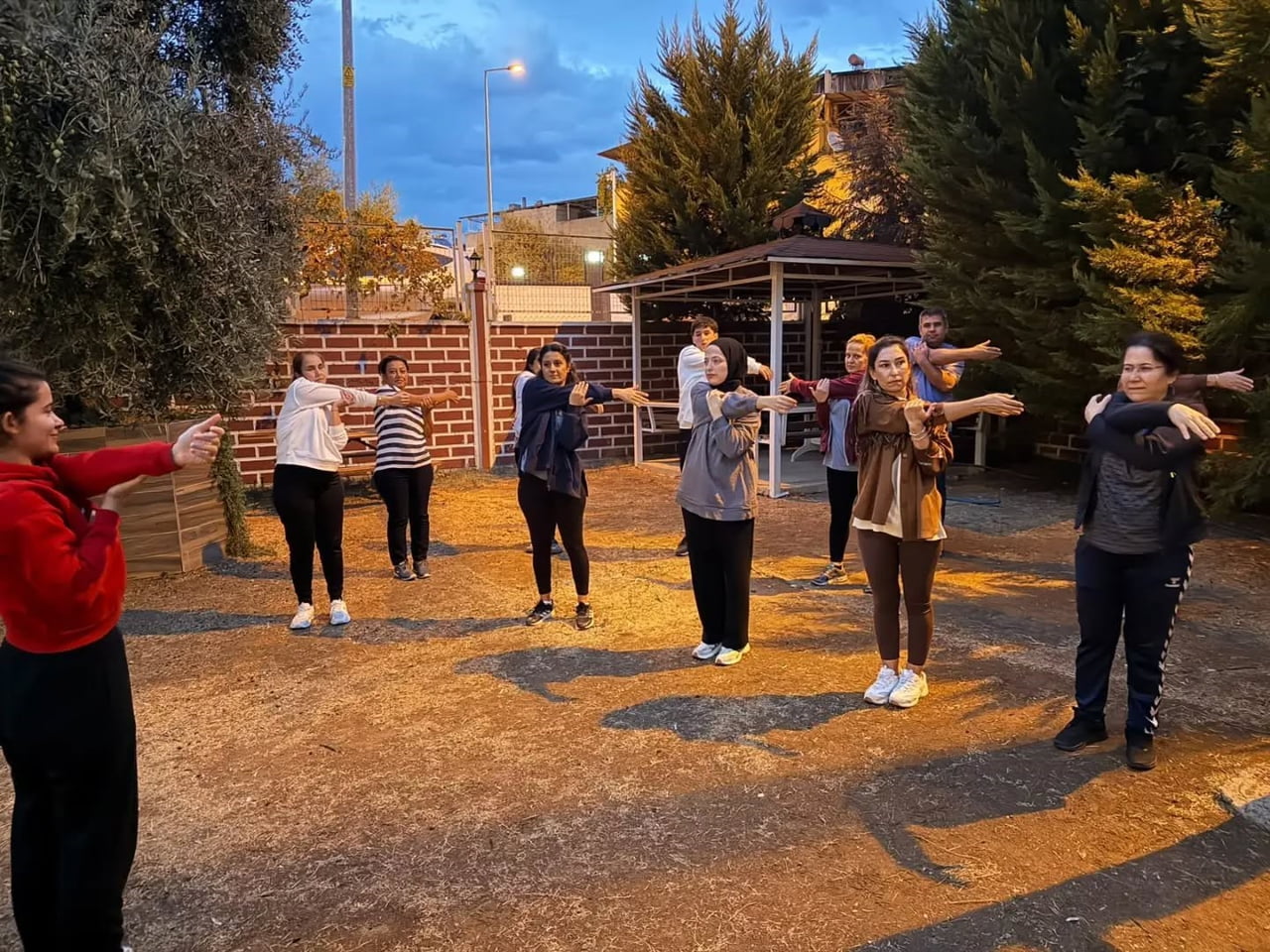 AYDIN’IN NAZİLLİ İLÇESİNDE TOPLUMDA HAREKETLİ YAŞAM BİLİNCİNİ ARTIRMAK AMACIYLA DÜZENLENEN...