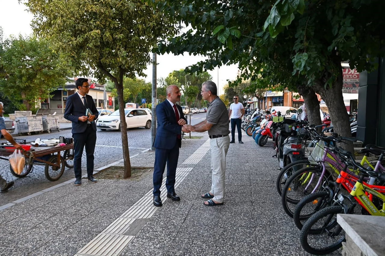 AYDIN VALİSİ DR. OSMAN VAROL, SOKAK ÜZERİNDE VATANDAŞLARLA SOHBET ETTİ, ESNAFLARIN SORUNLARINI...