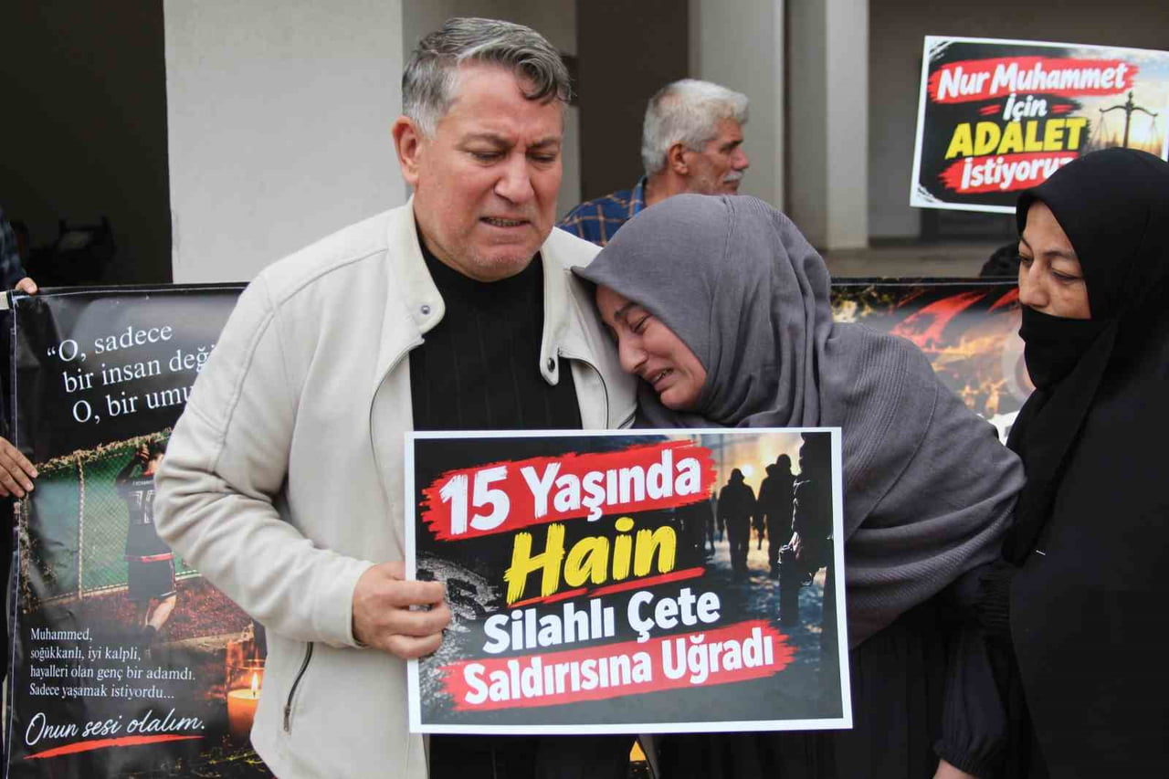 BABA  ERCÜMENT VE ANNE NURSEL MUSAOĞLU