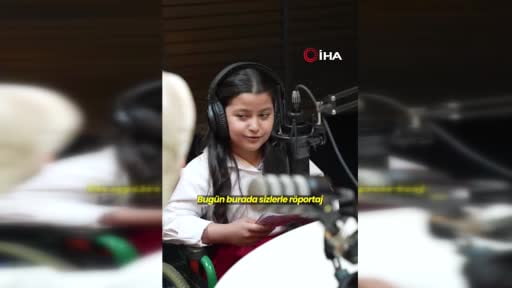 Bakan Göktaş, serebral palsili Cansu ile buluştu
