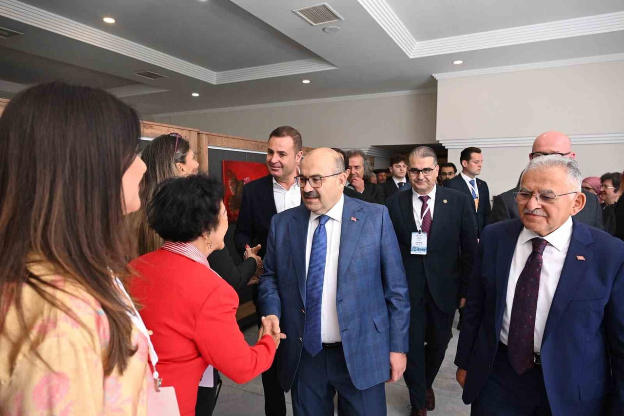 BALIKESİR BÜYÜKŞEHİR  BELEDİYE BAŞKANI AHMET AKIN VE EŞİ ARBİL AKIN, PAMUKÇU ONHANN TERMAL...