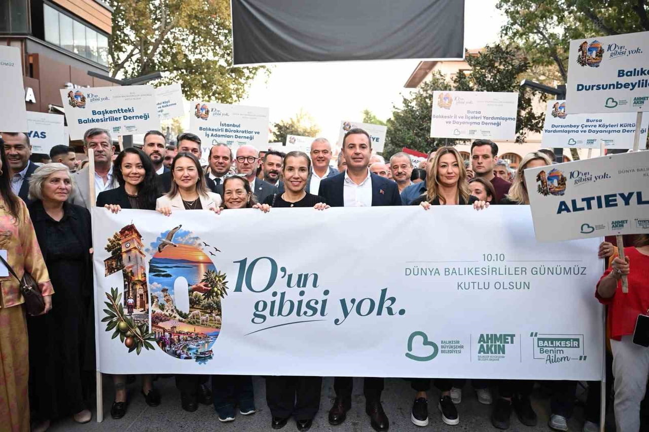 BALIKESİR BÜYÜKŞEHİR BELEDİYESİ TARAFINDAN BÜYÜK BİR COŞKUYLA KUTLANAN 10.10 DÜNYA BALIKESİRLİLER...