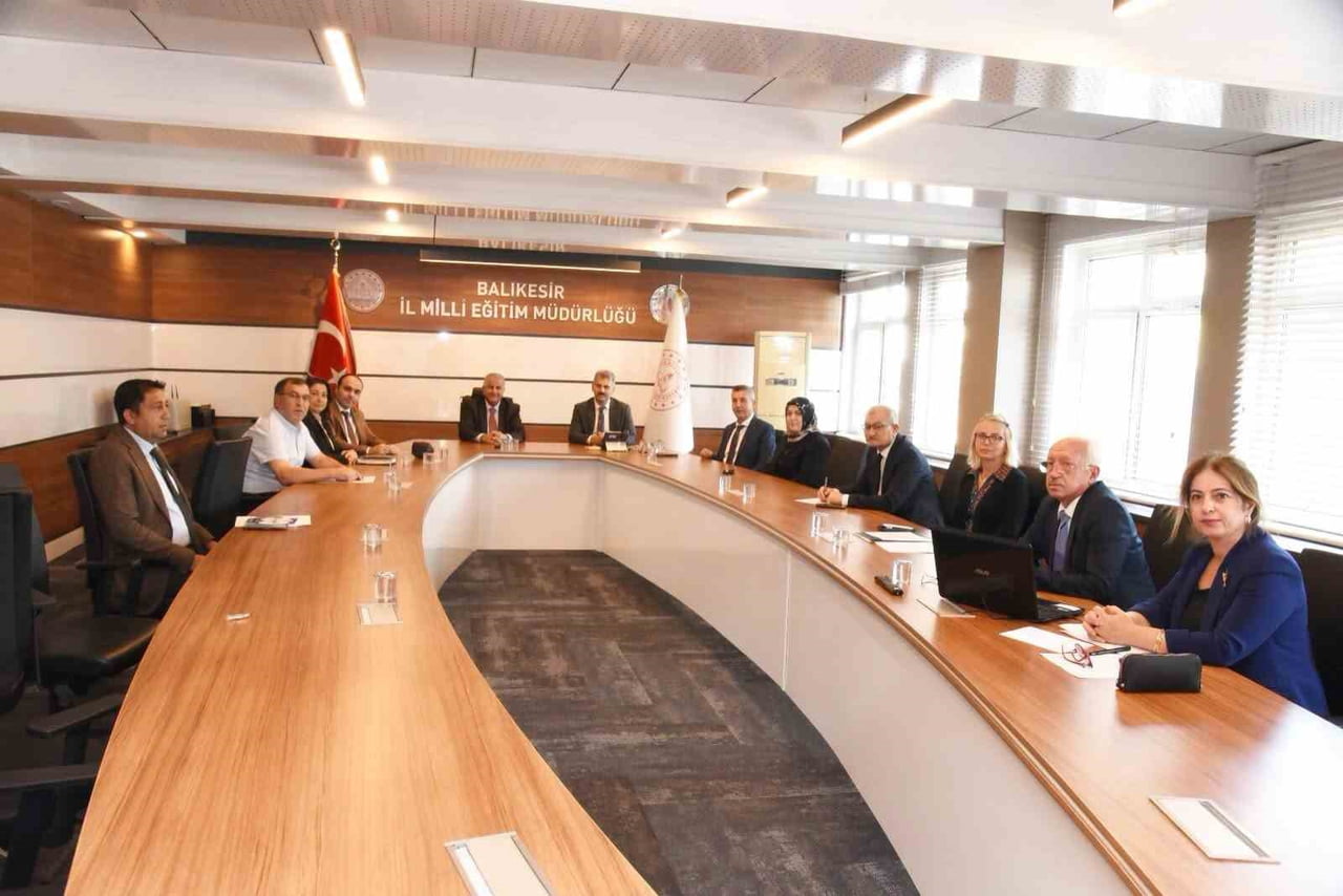 BALIKESİR’DE HAYAT BOYU ÖĞRENME İÇİN YOL HARİTASI ELE ALINDI