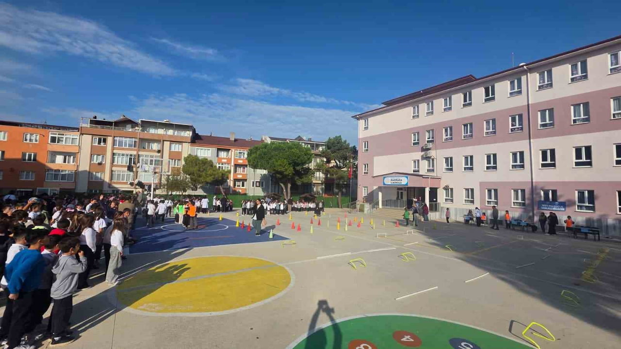 BANDIRMA’DA MİNİKLERE SAĞLIKLI YAŞAM EĞİTİMİ