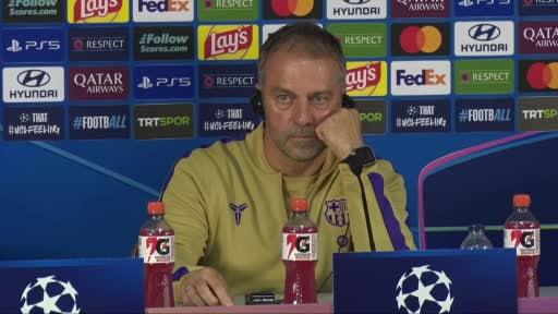 Barcelona Teknik Direktörü Hansi Flick, Galatasaray Stadyumu'nun dünyanın en iyi atmosferlerinden...