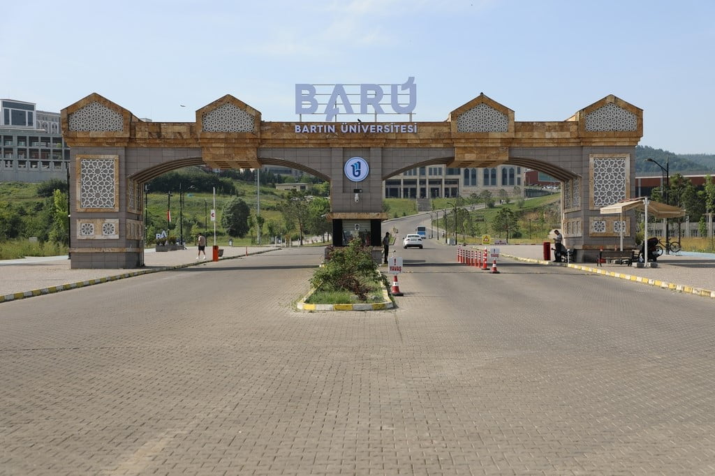 BARTIN ÜNİVERSİTESİNDE (BARÜ) ÇEVRENİN KORUNMASI, DOĞAL KAYNAKLARIN SÜRDÜRÜLEBİLİR KULLANIMI VE...