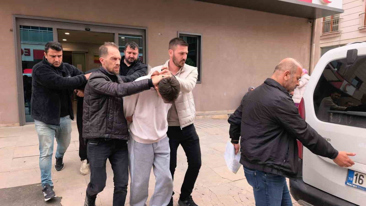 BAŞ ŞÜPHELİ YUNUS EMRE U. VE OLAYA KARIŞAN 7 KİŞİ İŞLEMLERİNİN ARDINDAN ADLİYEYE SEVK...