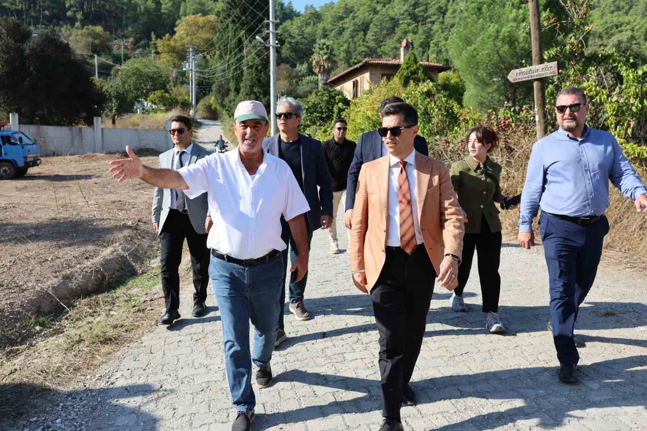 BAŞKAN ÜNLÜ ÇETİBELİ’NDE YOL ÇALIŞMALARINI İNCELEDİ