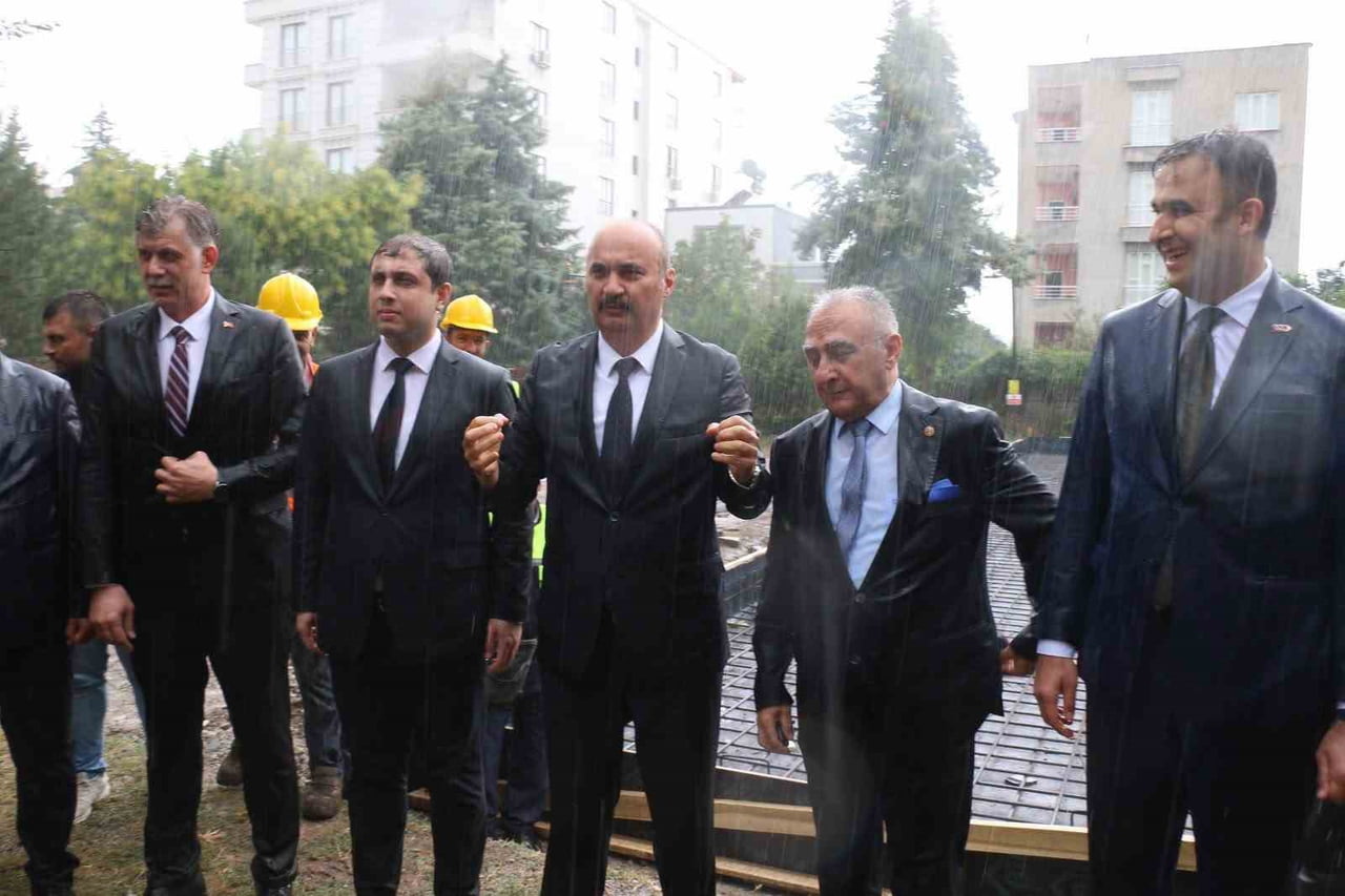 BATMAN'DA EMEKLİLERİN SOSYAL YAŞAMINA KATKI SUNMAK AMACIYLA 5 FARKLI NOKTADA HAYATA GEÇİRİLMESİ...