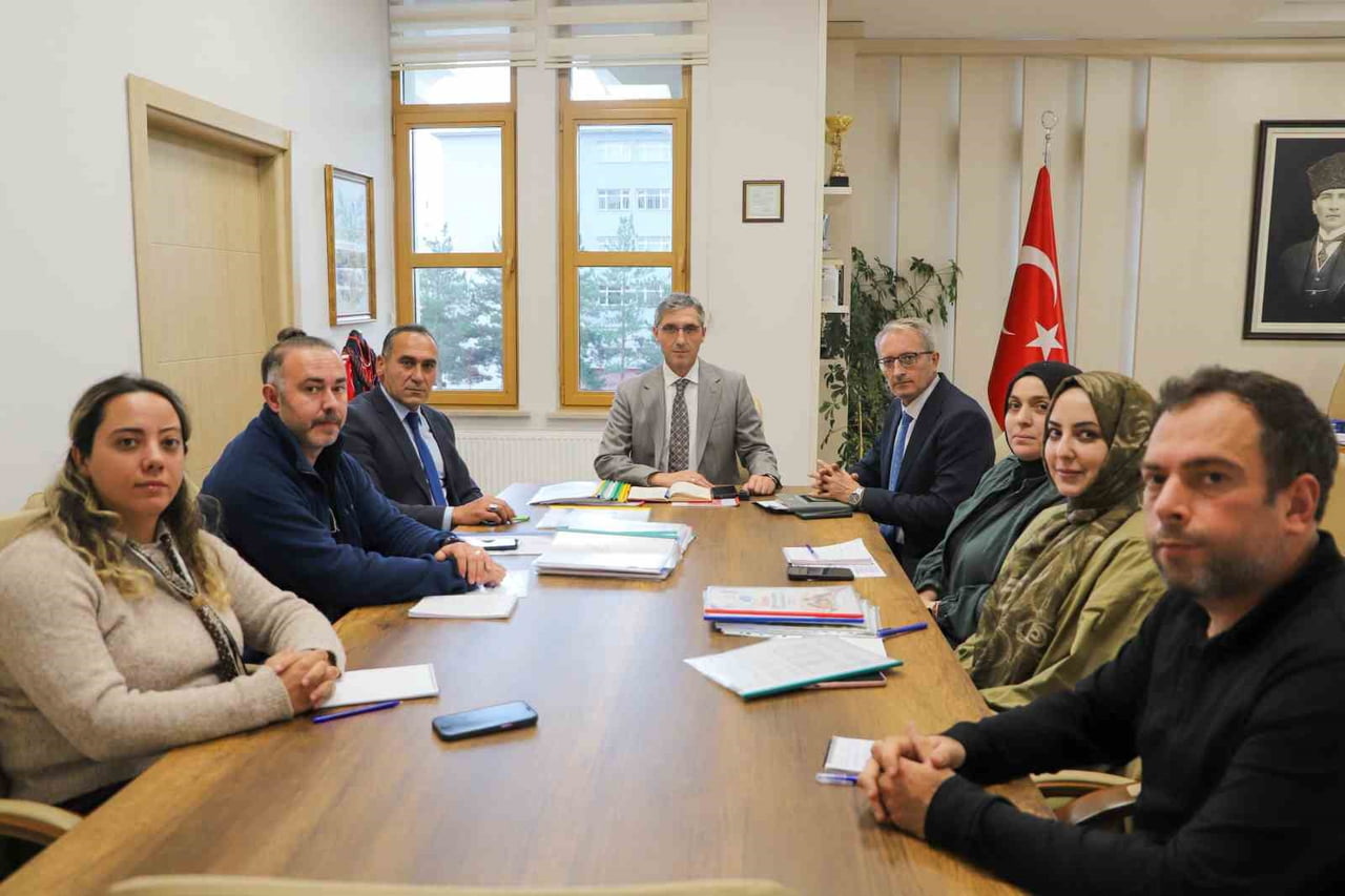 BAYBURT'TA ARGE PROJE TOPLANTISI DÜZENLENDİ