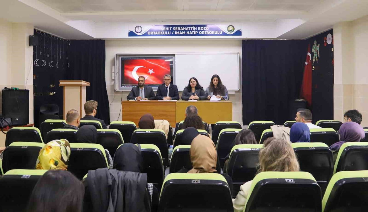 BAYBURT’TA DÖNEM BAŞI REHBER ÖĞRETMENLER TOPLANTISI YAPILDI