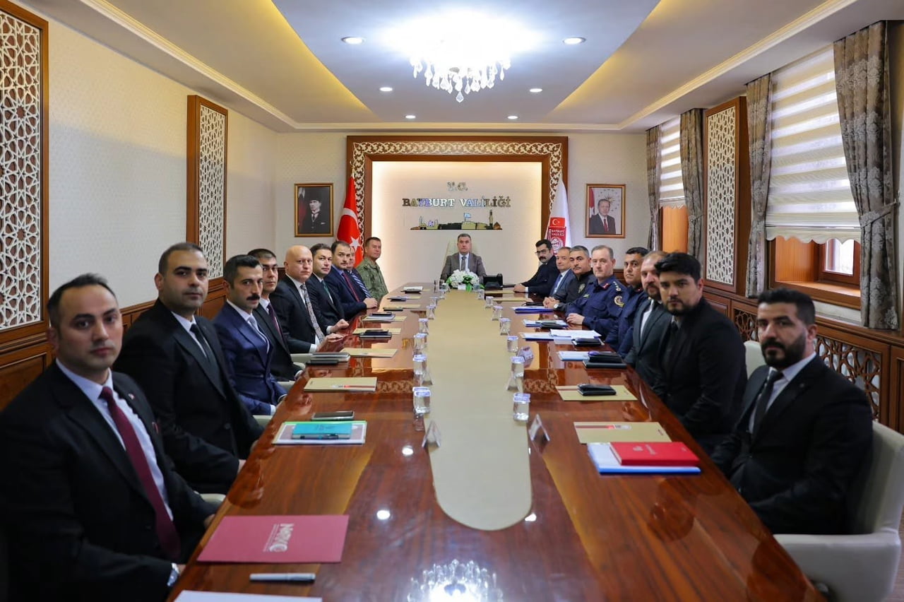 BAYBURT’TA GÜVENLİK VE ASAYİŞ TOPLANTISI GERÇEKLEŞTİRİLDİ
