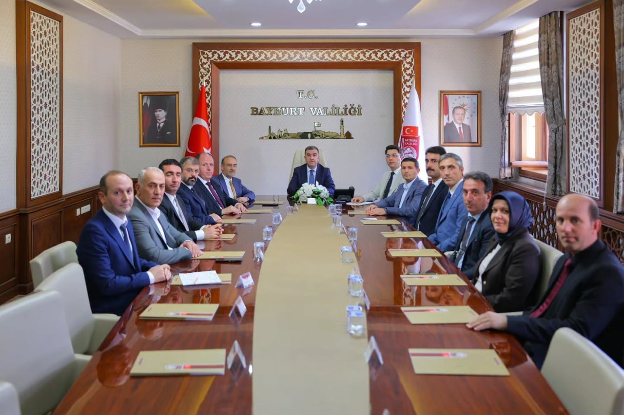 BAYBURT’TA İSTİHDAMI ARTIRACAK ÇALIŞMALAR TOPLANTIDA GÖRÜŞÜLDÜ