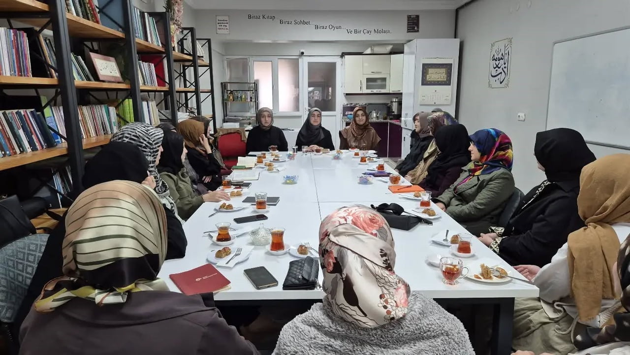 BAYBURT’TA KADINLARA YÖNELİK DİNİ PROGRAMLAR SÜRÜYOR