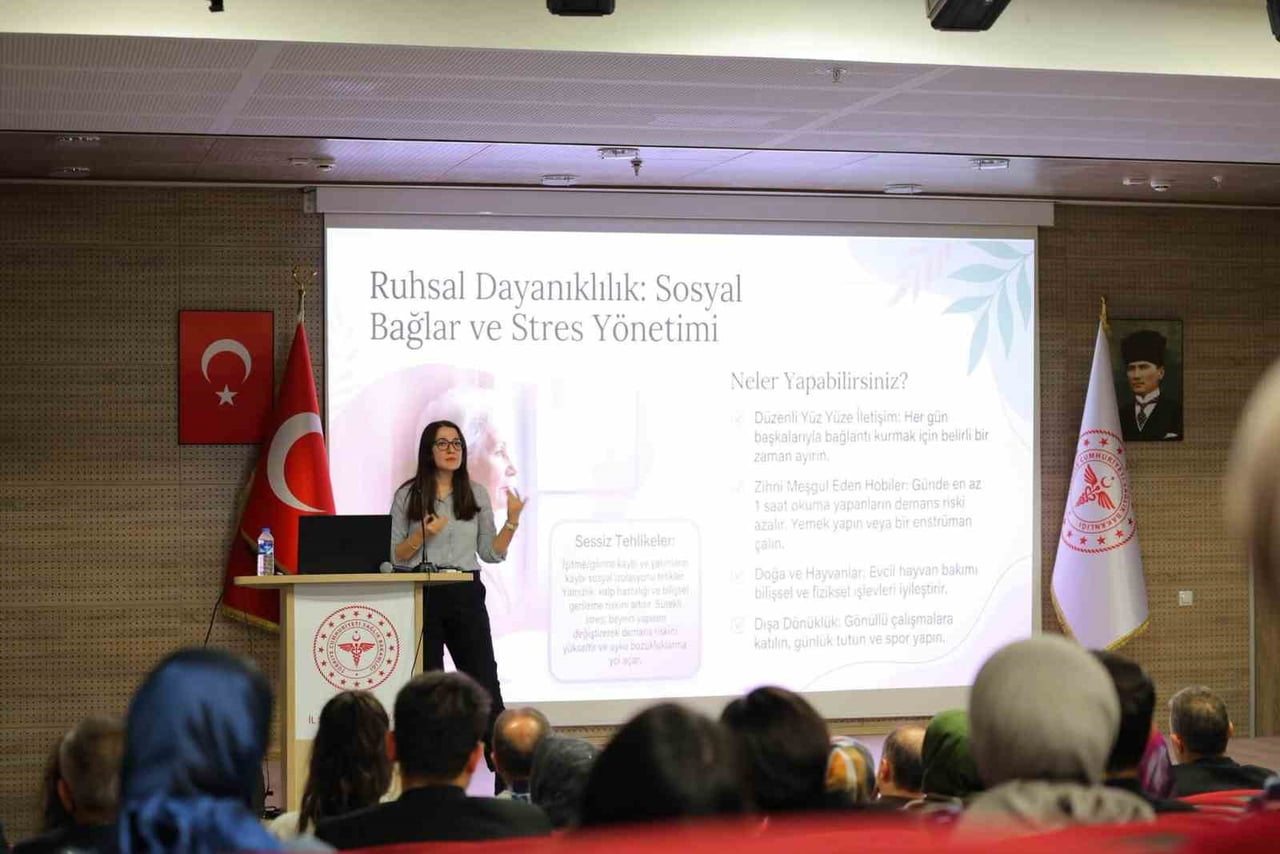 BAYBURT’TA SAĞLIK PERSONELİNE KRONİK HASTALIKLAR KONUSUNDA EĞİTİM VERİLDİ