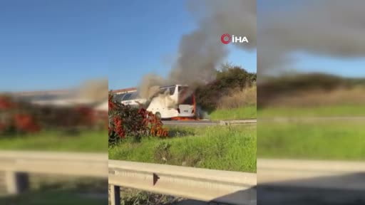 Bayrampaşa’da yolcu otobüsünün arka kısmında yangın meydana geldi