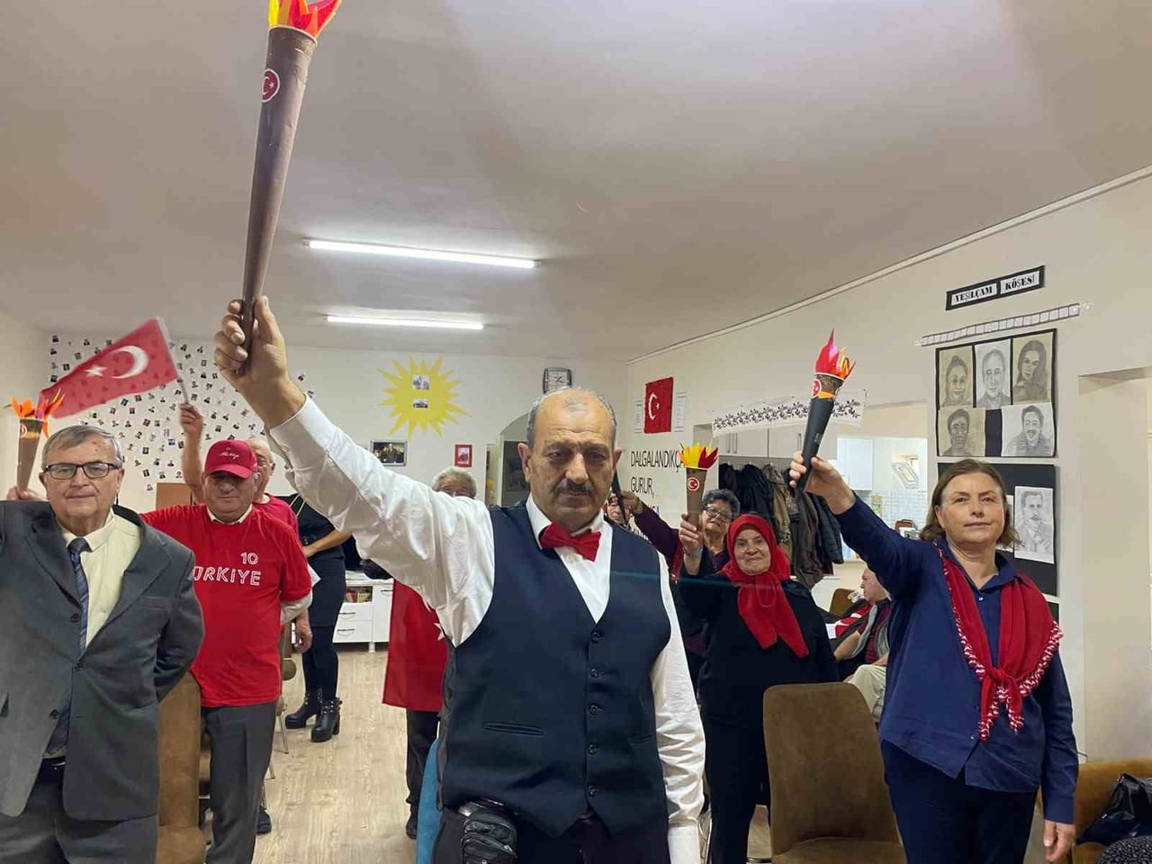 BELEDİYENİN ENGELLİ VE YAŞLI HİZMETLERİ MÜDÜRLÜĞÜ BÜNYESİNDE HİZMET VEREN KOCA ÇINAR YAŞAM MERKEZİ...