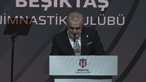 Beşiktaş Kulübü’nde yeniden başkanlığa seçilen Serdal Adalı ve yönetim kurulu, düzenlenen törenle...