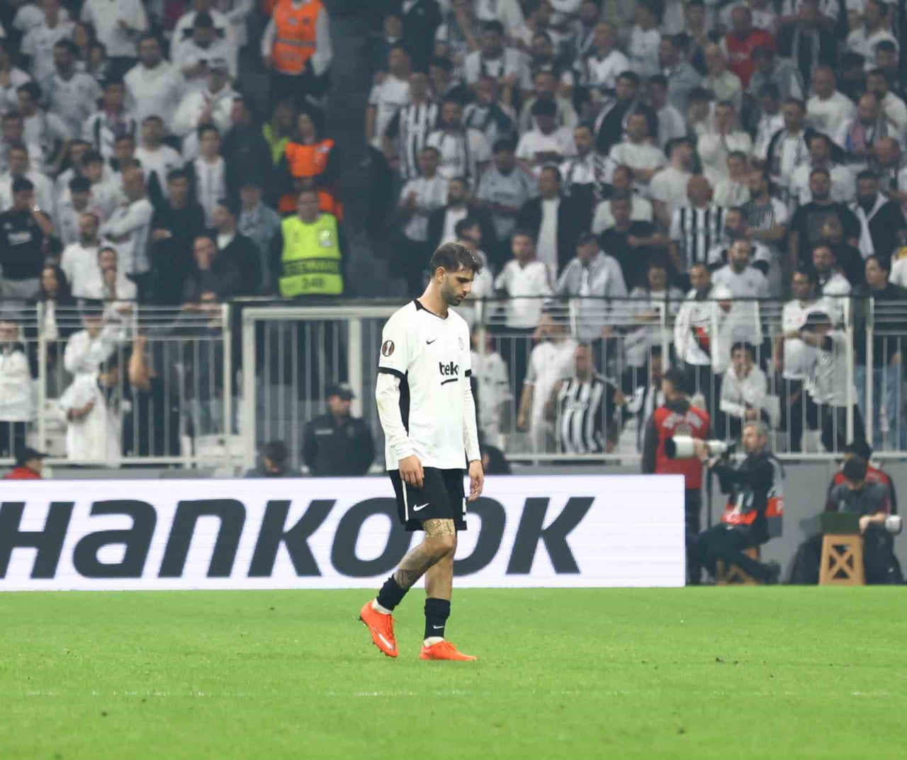 BEŞİKTAŞ, UEFA AVRUPA LİGİ’NİN 3, HAFTASINDA SAHASINDA İNGİLİZ EKİBİ CRYSTAL PALACE İLE 2-2...