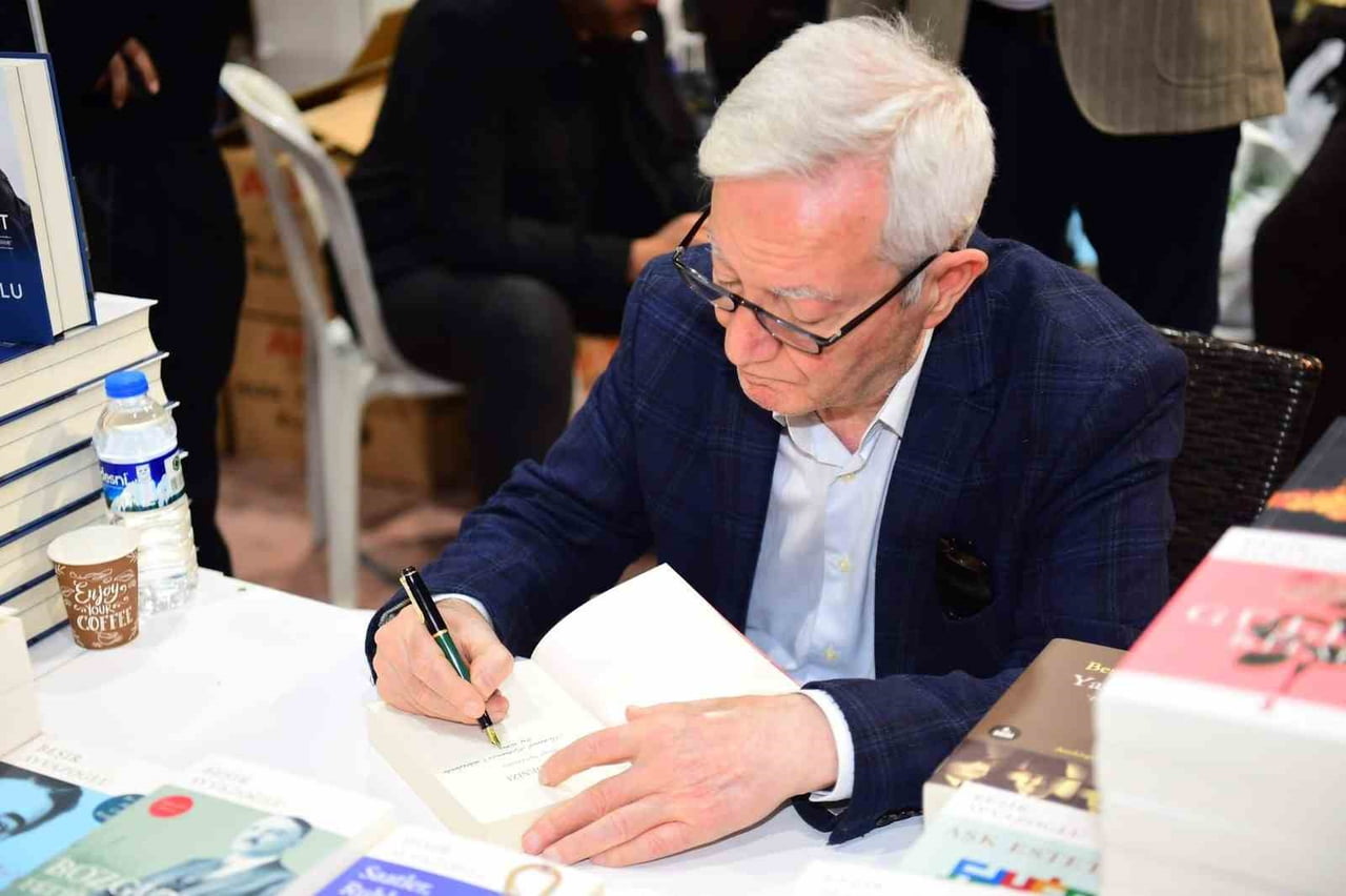 BEŞİR AYVAZOĞLU