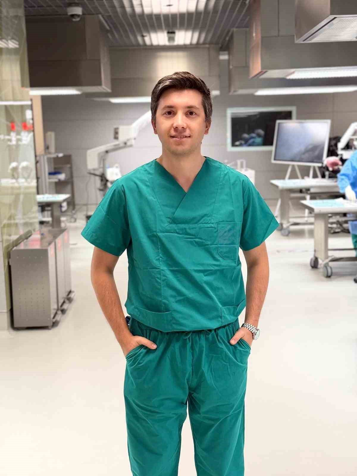BEYİN VE SİNİR CERRAHİSİ UZMANI UZM. DR. ALPEREN KAYA