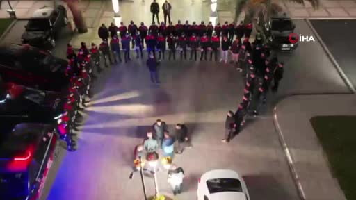 Beyoğlu’nda dron destekli asayiş uygulaması: 22 aranan şahıs yakalandı
