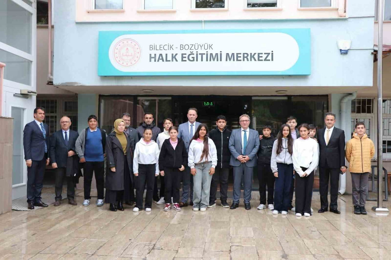 BİLECİK'İN BOZÜYÜK İLÇESİNDE KAYMAKAM AHMET NACİ HELVACI, LİSELERE GEÇİŞ SİSTEMİ (LGS)...