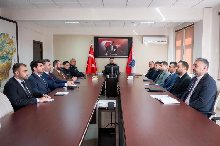 BİLECİK'TE EMNİYETİN GÜVENLİK GÜNDEMİ MASAYA YATIRILDI