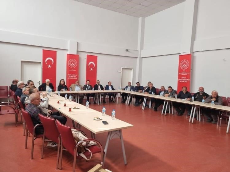BİLECİK'TE MUHTARLARA KADINA YÖNELİK ŞİDDETLE MÜCADELE EĞİTİMİ