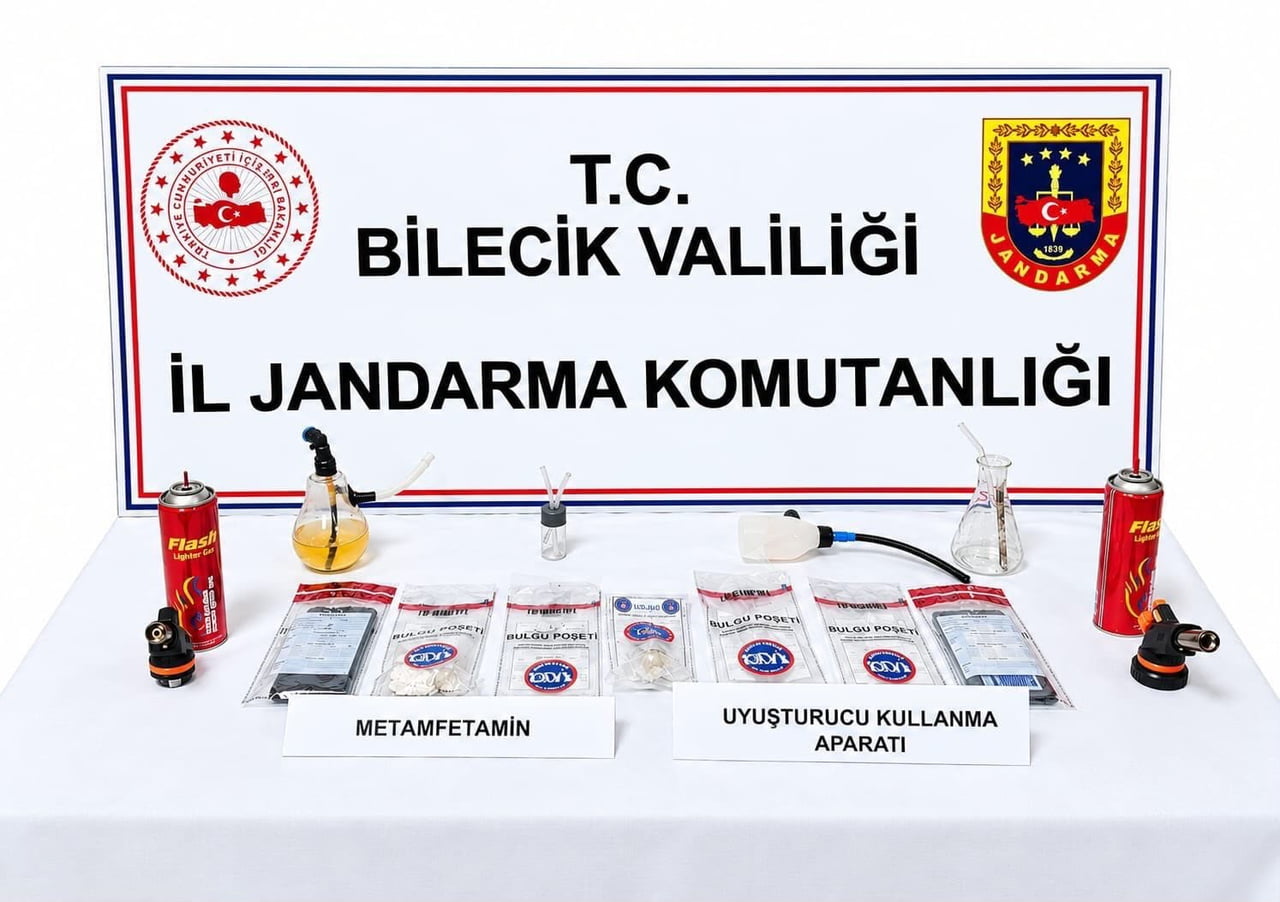 BİLECİK’TE 10 GRAM METAMFETAMİN VE 7 ADET UYUŞTURUCU KULLANMA APARATI ELE GEÇİRİLDİ