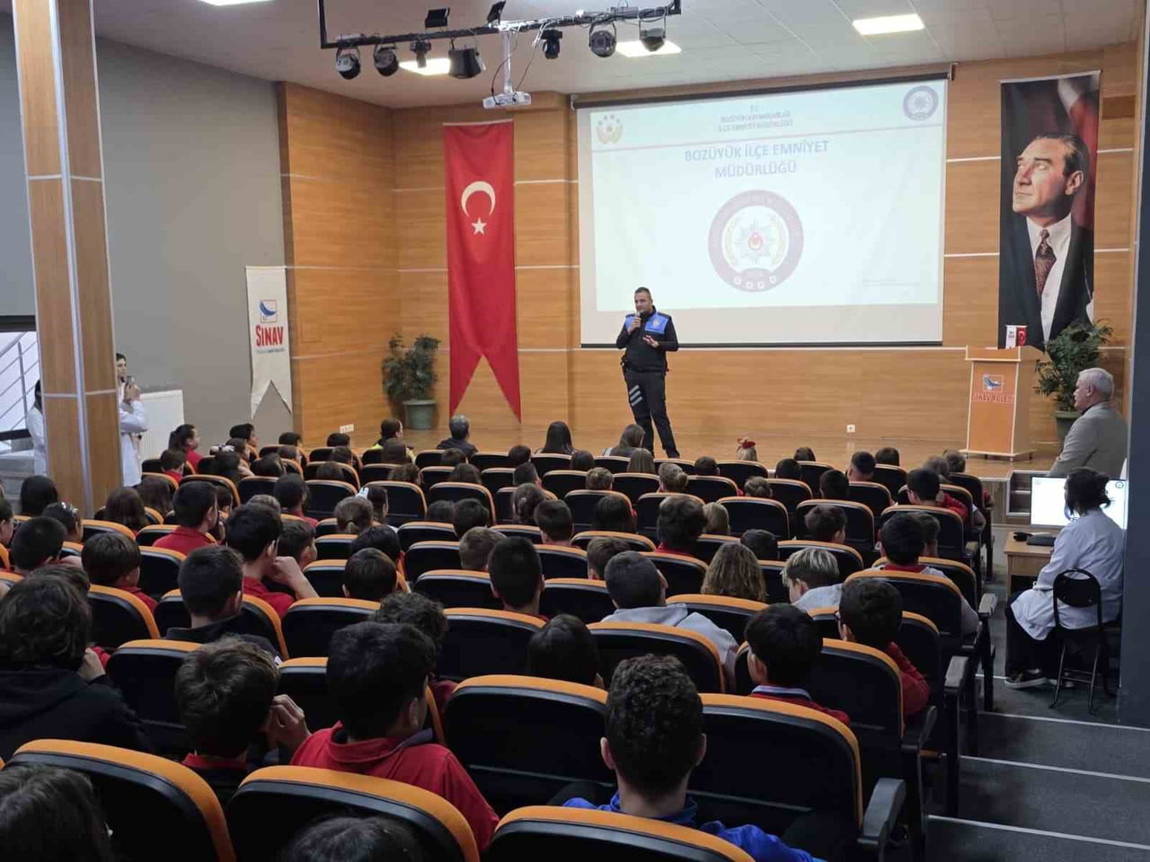 BİLECİK’TE 120 ÖĞRENCİYE GÜVENLİ İNTERNET VE AKRAN ZORBALIĞI EĞİTİMİ