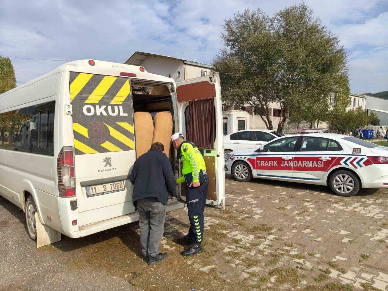 BİLECİK’TE OKUL SERVİSLERİNE SIKI DENETİM