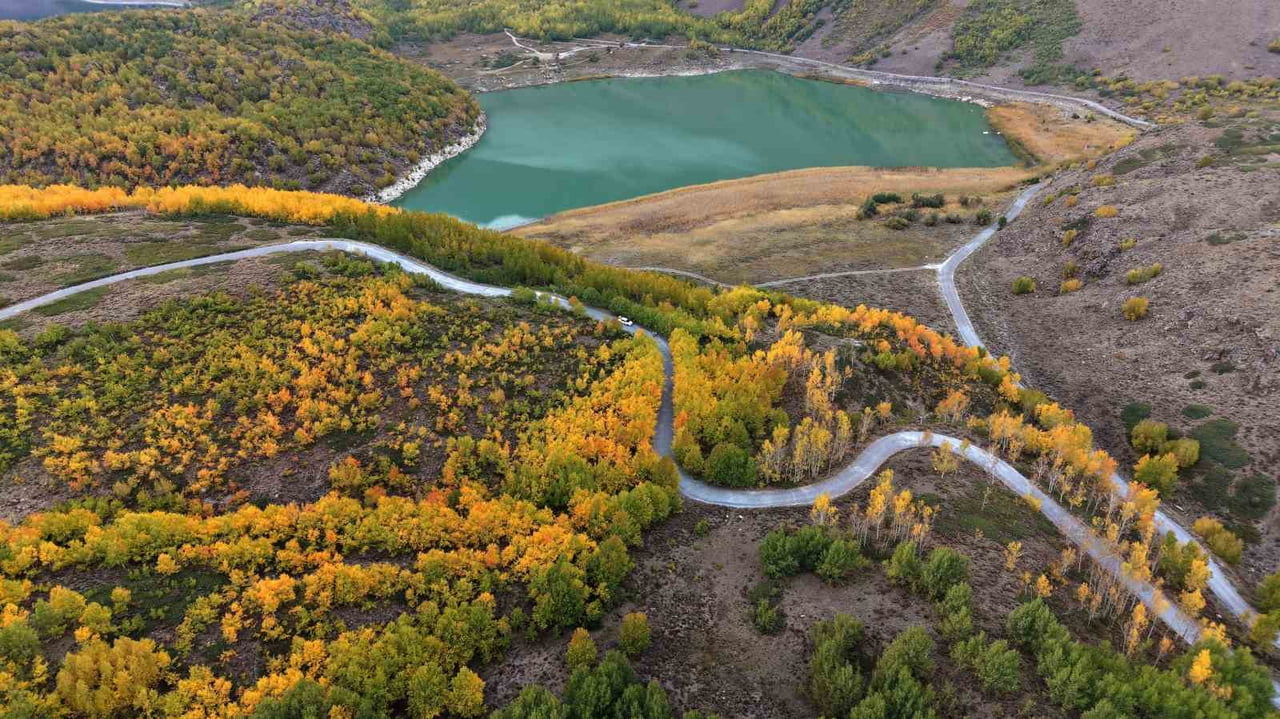BİTLİS’İN AHLAT, GÜROYMAK VE TATVAN İLÇELERİ SINIRLARINDA YER ALAN NEMRUT KALDERASI MİLLİ PARKI...