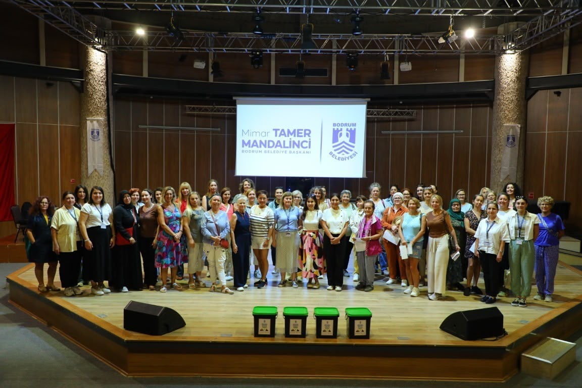 BODRUM’DA KADINLAR MUTFAK ATIKLARINI KOMPOSTA DÖNÜŞTÜRECEK